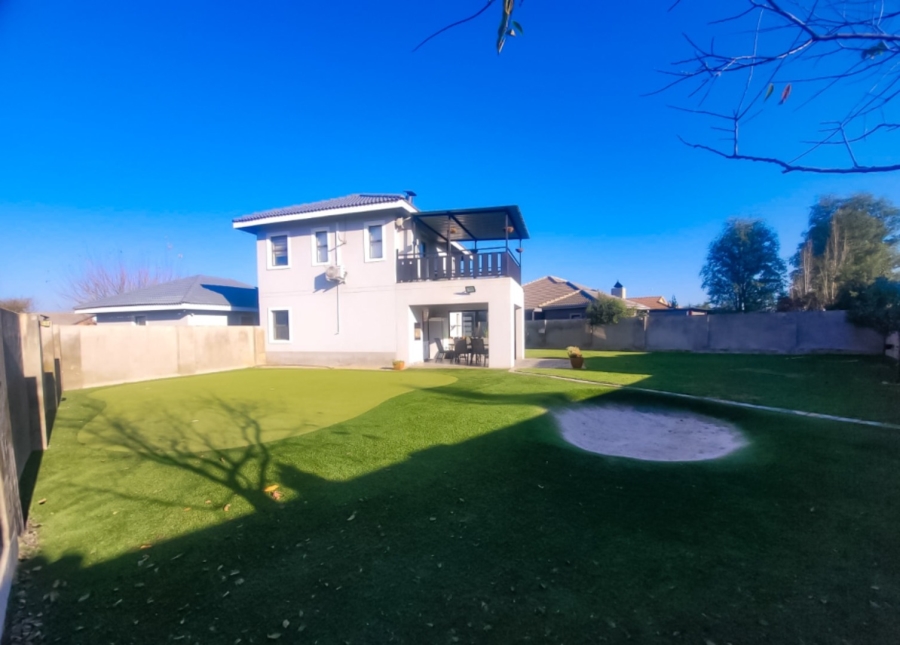 3 Bedroom Property for Sale in Van Der Hoff Park North West